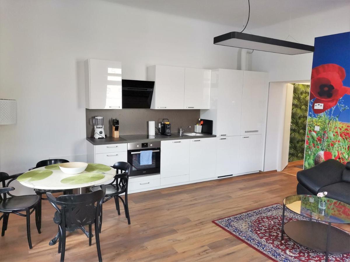 Studio & Apartments Near Reumannplatz 维也纳 外观 照片