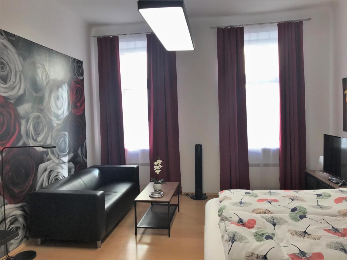 Studio & Apartments Near Reumannplatz 维也纳 外观 照片